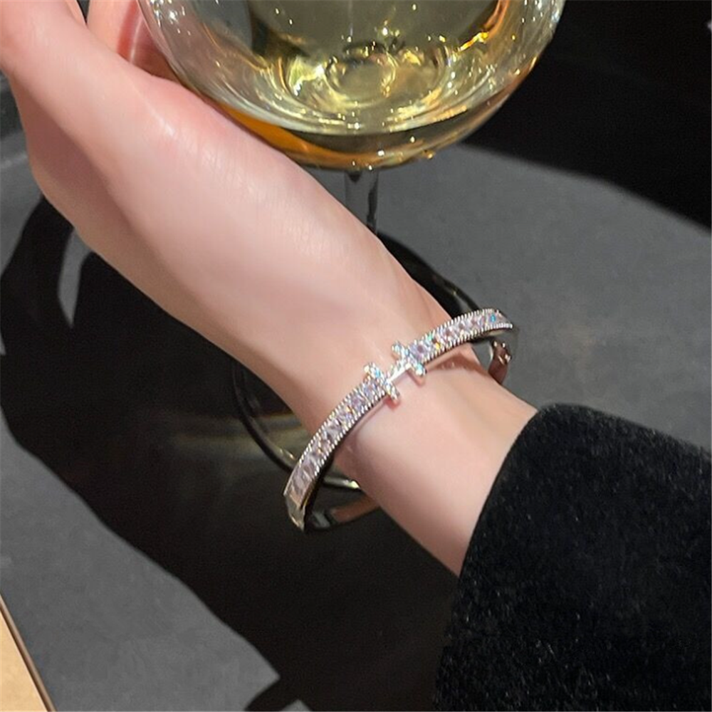 Minimalist Cubic Zirconia H Statement Bracelets